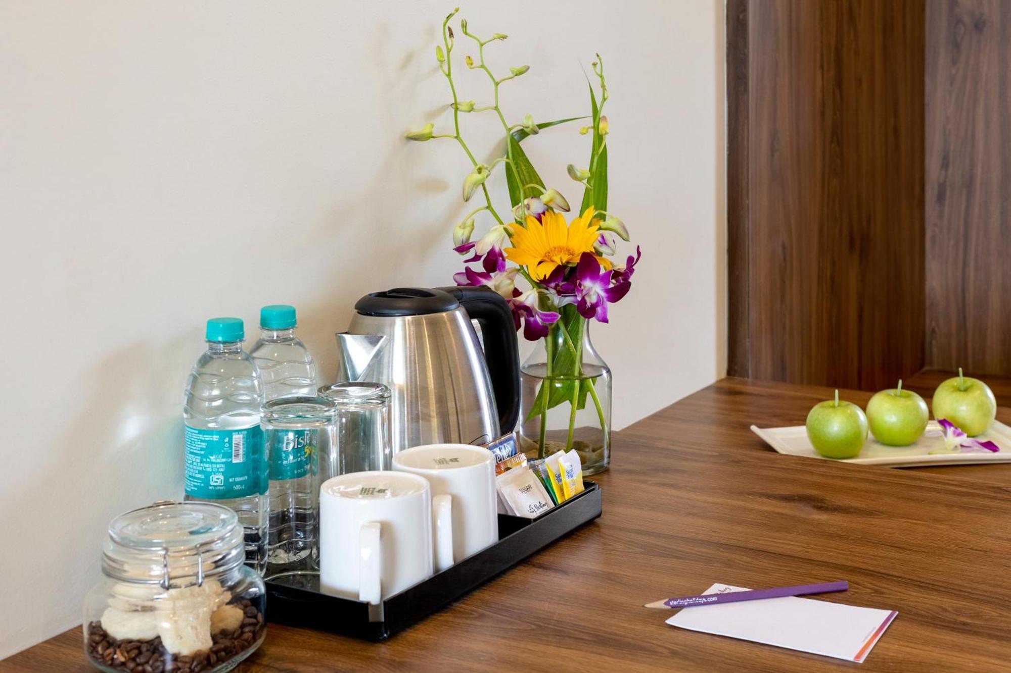 Sterling Karwar Hotel Kültér fotó