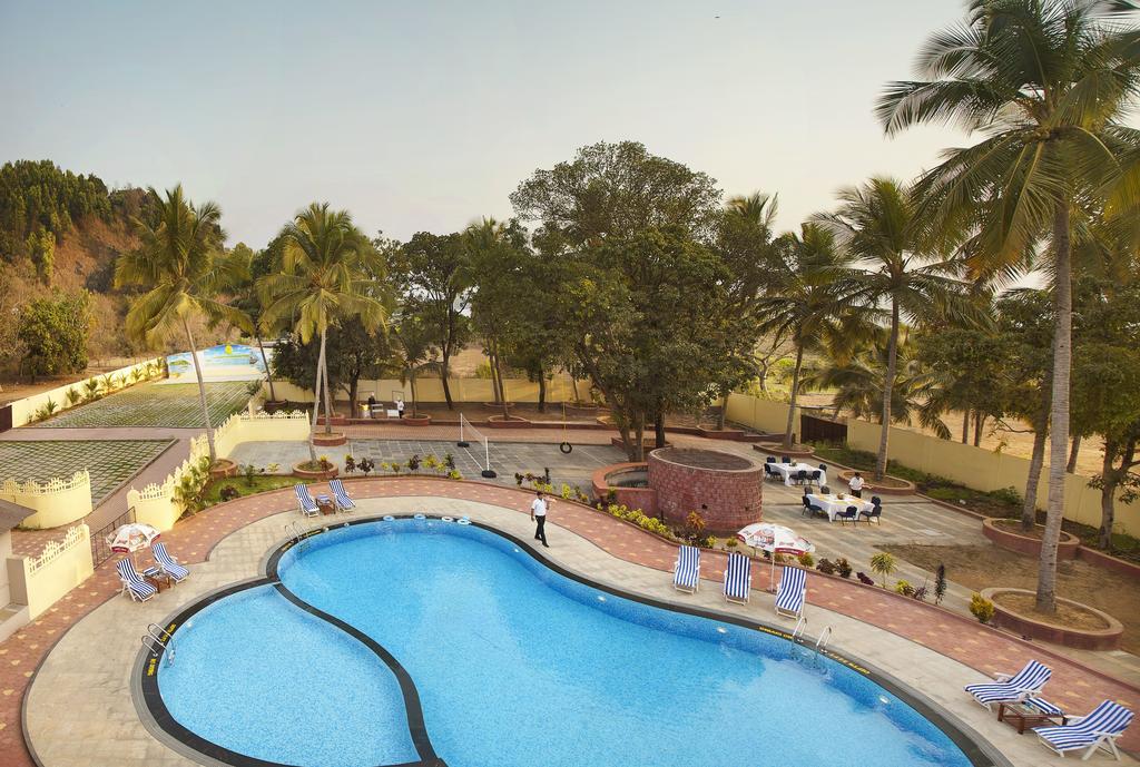 Sterling Karwar Hotel Kültér fotó