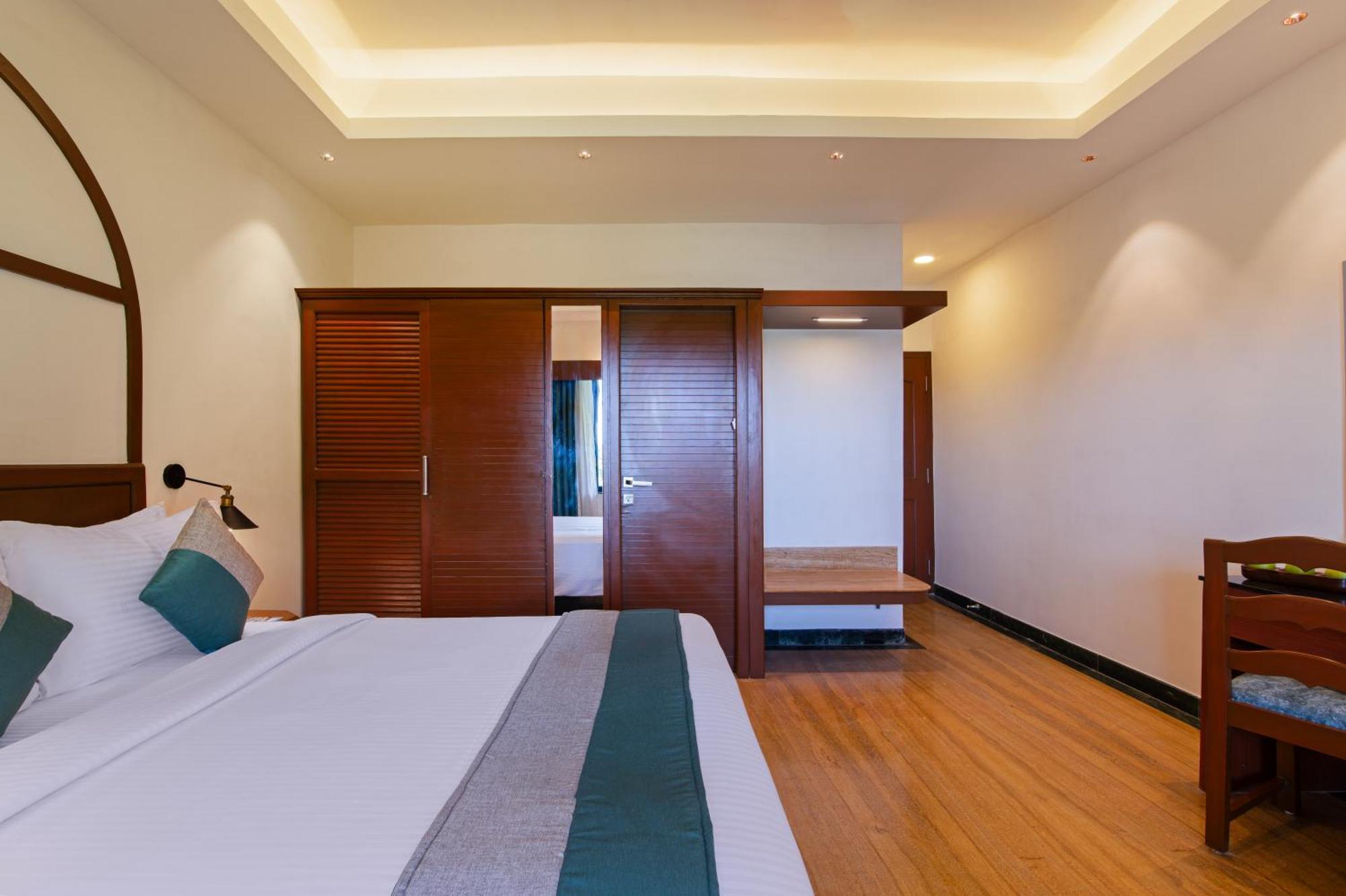Sterling Karwar Hotel Kültér fotó