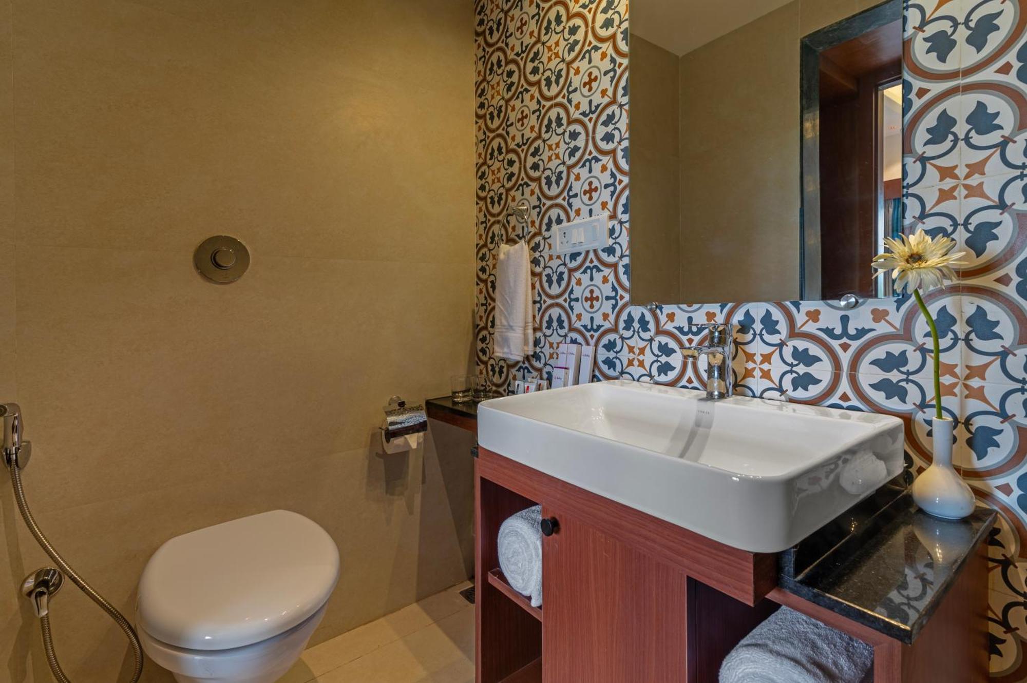 Sterling Karwar Hotel Kültér fotó