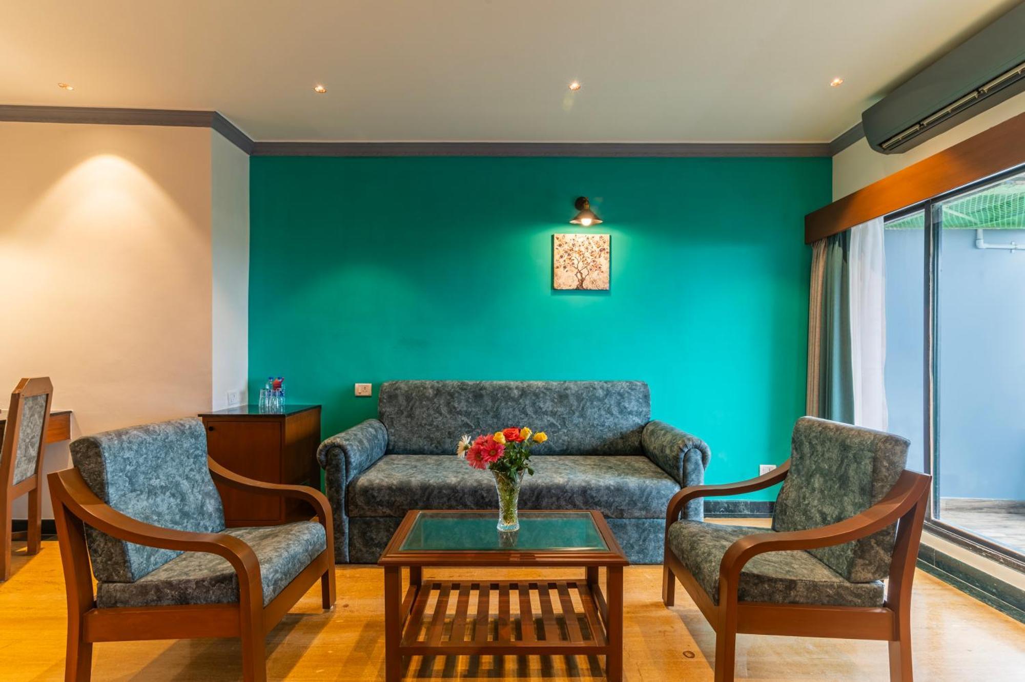 Sterling Karwar Hotel Kültér fotó