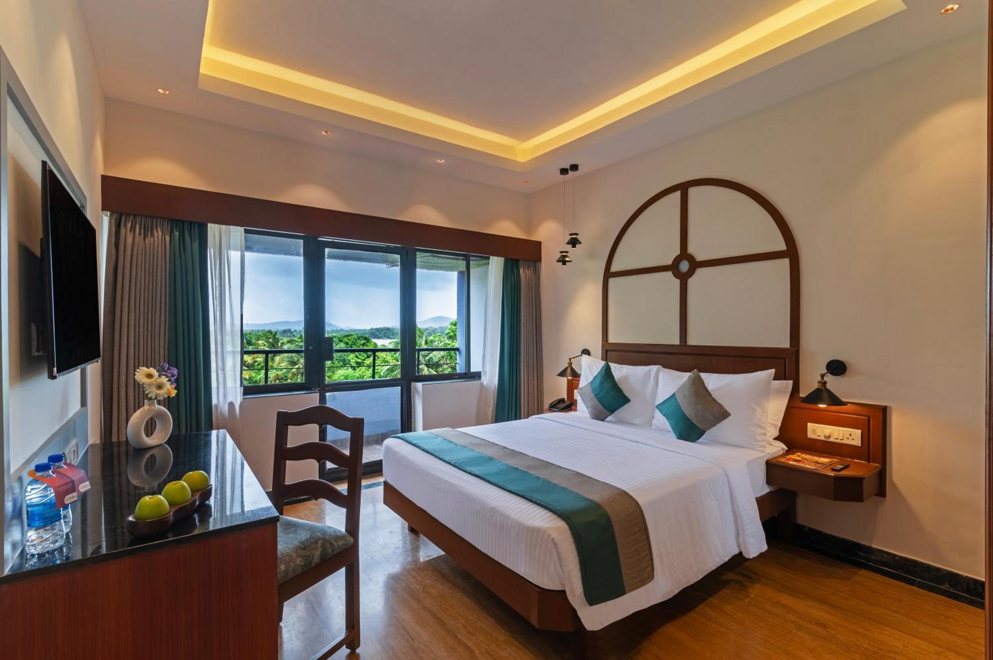 Sterling Karwar Hotel Kültér fotó