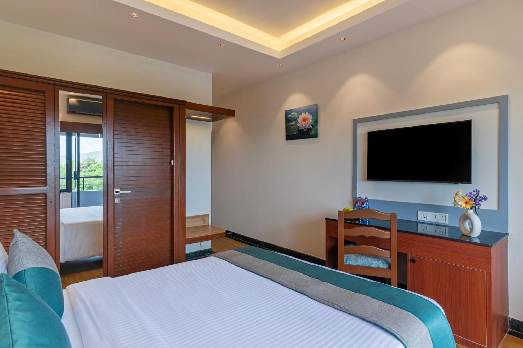 Sterling Karwar Hotel Kültér fotó