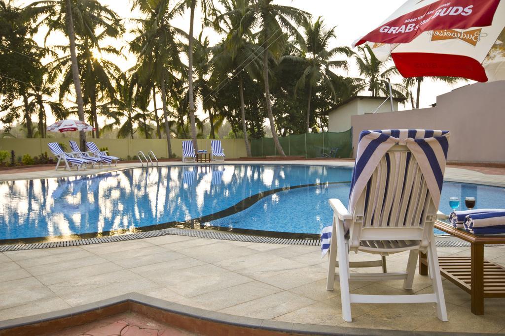 Sterling Karwar Hotel Kültér fotó