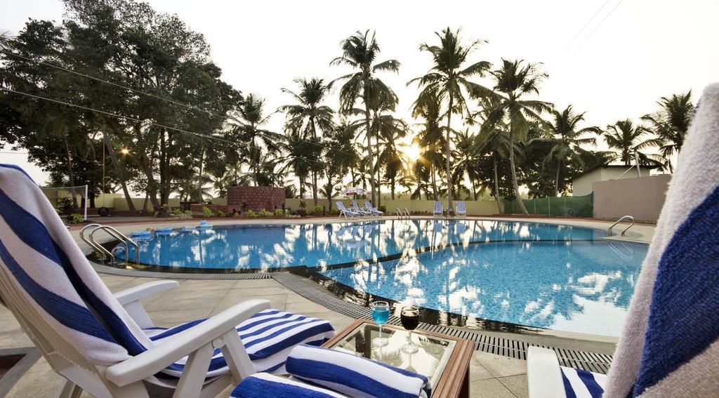 Sterling Karwar Hotel Kültér fotó