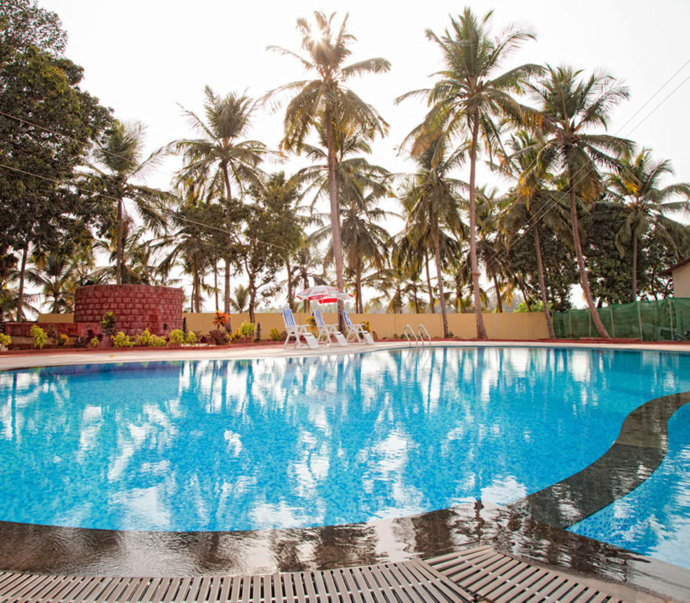 Sterling Karwar Hotel Kültér fotó